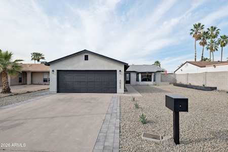 Property at 3822 E DAHLIA DR Phoenix AZ 85032