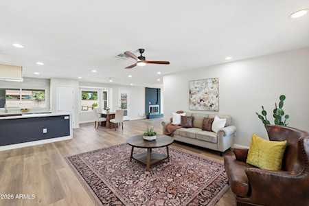 9627 N 58TH LN Glendale AZ 85302 Property