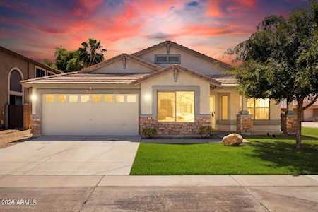 2933 W MALDONADO RD Phoenix AZ 85041 Property