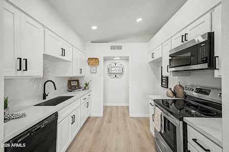 3660 W BLUEFIELD AVE Glendale AZ 85308 Property