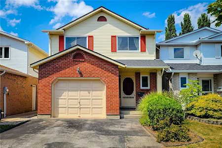 76 Baxter Crescent Thorold, ON L2V 4R6