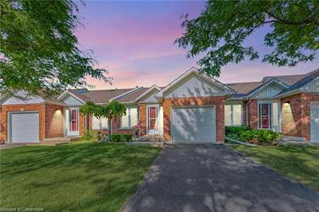 25 Kitty Murray Lane #17 Ancaster, ON L9K 1L3