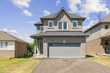 25 Mcmann Drive Thorold, ON L2V 2V5