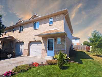 39 Pinewoods Drive #5 Stoney Creek, ON L8J 3Z3