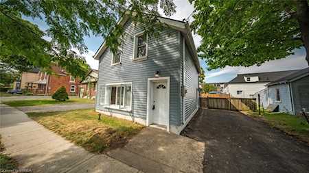69 Grand River Avenue Brantford, ON N3T 4X2