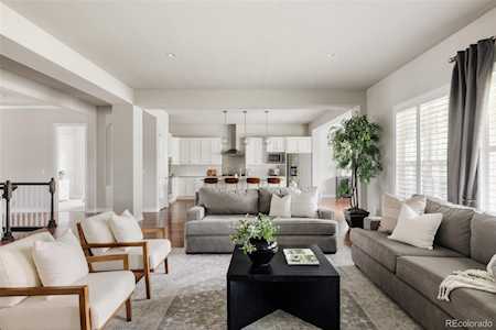 27430 E Lakeview Dr Aurora, CO 80016