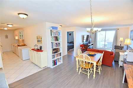 893 Concession Street #303 Hamilton, ON L8V 1E7