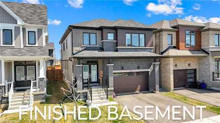 66 Lillian Way Caledonia, ON N3W 0E7