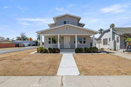 800 W 101 St Los Angeles,  CA 90044