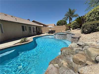 7665 Poppy Ln Fontana,  CA 92336