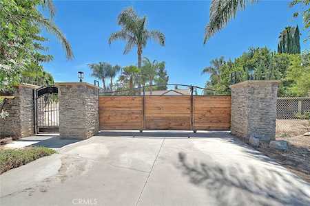 18385 Markham St Riverside,  CA 92508