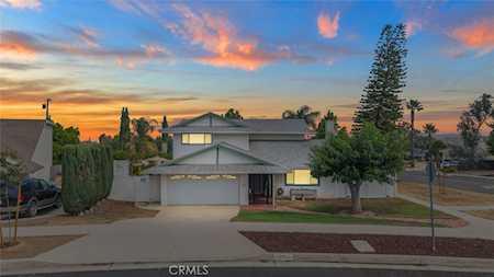 2102 Beatrice Dr Corona,  CA 92879