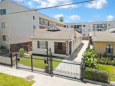 3148 W 11th St Los Angeles,  CA 90006