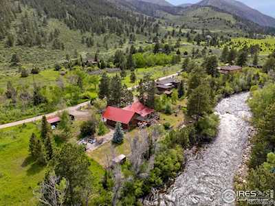 428 Rustic Rd Bellvue, CO 80512