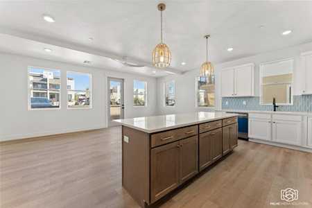 762 W Periwinkle LN #101 St George, UT 84790