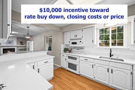 6811 S Clermont Dr Centennial, CO 80122