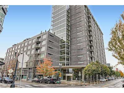 Pinnacle condo in Portland, OR