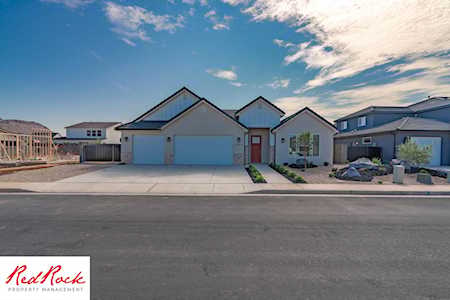 1967 S Heritage Fields DR Washington, UT 84780