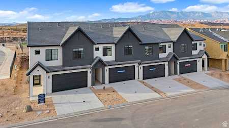 1738 S Ripple Rock DR #3162 Washington, UT 84780