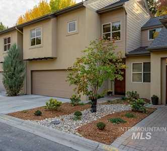 834 E Riverpark Lane Boise, ID 83706