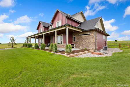9260 Meadow Farms Dr Milliken, CO 80543