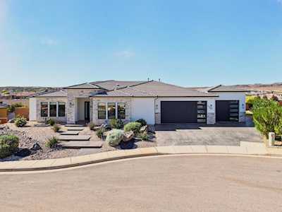 2013 N Somerset CIR Washington, UT 84780