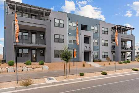 5599 S Carnelian Parkway #208 St George, UT 84790