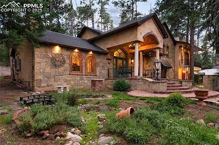 1815 Pine Grove Avenue Colorado Springs, CO 80906