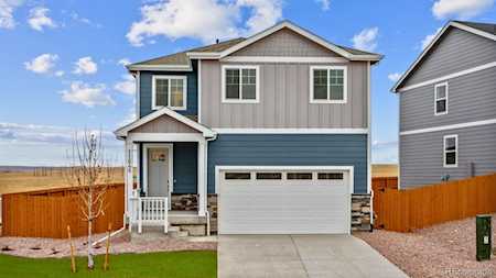 942 Tallus St Lochbuie, CO 80603