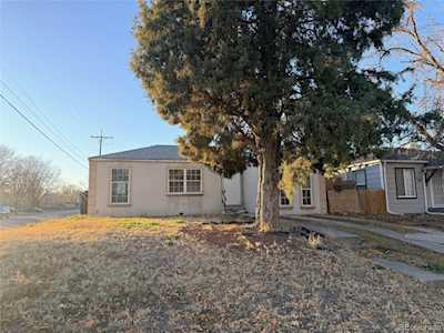 1703 Kenton St Aurora, CO 80010