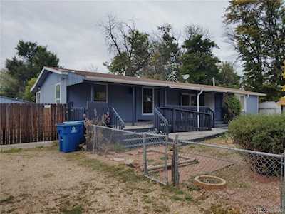 418 Willow Dr Lochbuie, CO 80603