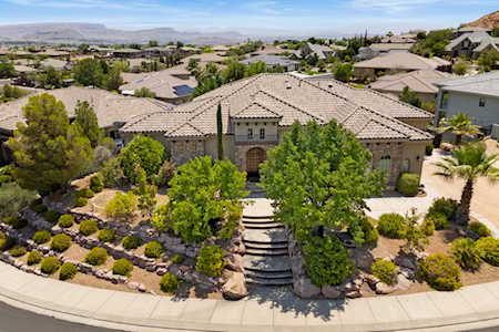 1394 N Boston RD Washington, UT 84780