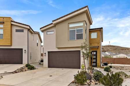 5946 S Aragorn LN St George, UT 84790