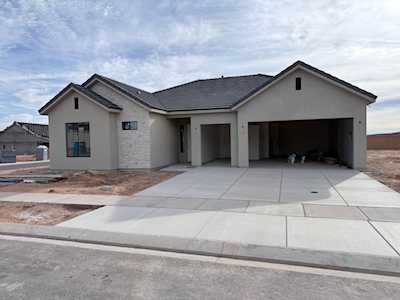 955 W Hamilton Ave Toquerville, UT 84774