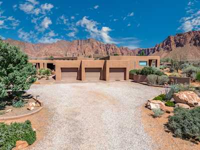 1121 W Two Moons Way Ivins, UT 84738