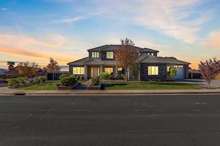 2334 S Last Chance DR Washington, UT 84780