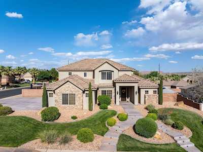 2553 S 2070 E St George, UT 84790