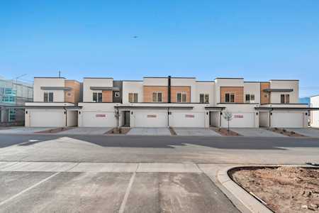 1730 S Forbidding Way #2279 Washington, UT 84780