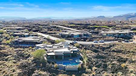 2442 N Kiva Trl St George, UT 84770