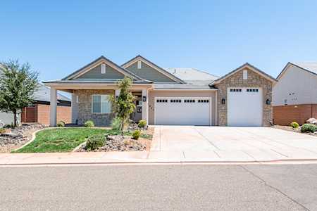 4837 S Resolution DR Washington, UT 84780