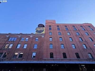 Chown Pella loft in Portland, OR