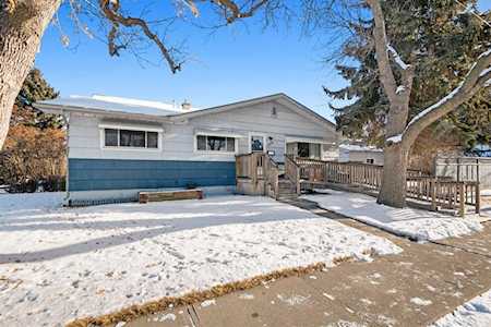 2616 22 St NW Calgary, AB T2M 3X1