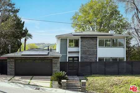 4833 Dunman Ave Woodland Hills, CA 91364