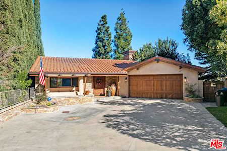 4920 Llano Dr Woodland Hills, CA 91364