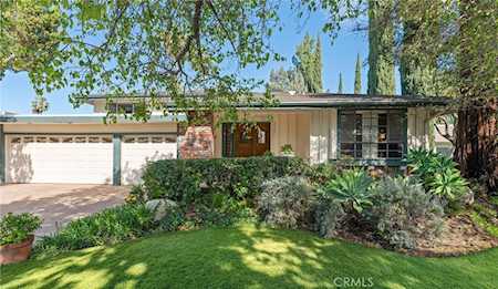 23921 Berdon St Woodland Hills, CA 91367