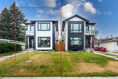 31 Harvard St NW Calgary, AB T2K 2B5