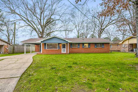 709 Sassafras Starkville, MS 39759