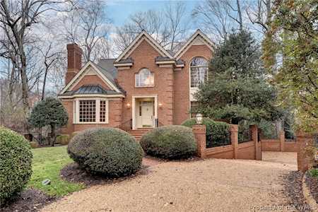 6 Wildwood Ln Williamsburg, VA 23185