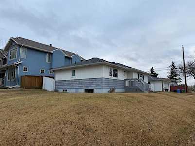 3203 9 St NW Calgary, AB T2K 1H1