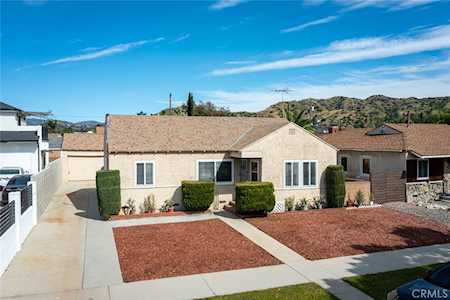 10515 Lanark Sun Valley, CA 91352